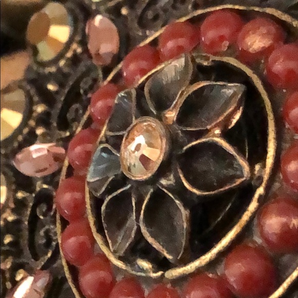 JEWELED BRASS STUDDED GOLD METALLIC LEATHER BELT - Picture 15 of 16